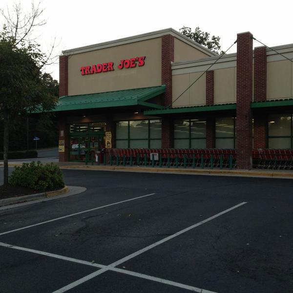 Photo taken at Trader Joe's by 수수한가카 on 9/4/2013