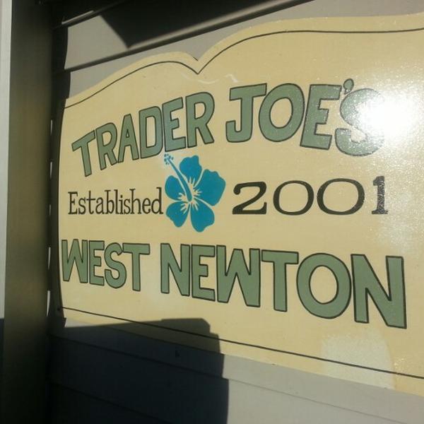 Photo taken at Trader Joe's by Van N. on 8/26/2012-麻萨诸塞牛顿华盛顿街1121(军械库街) Photo taken at Trader Joe's by Van N. on 8/26/2012