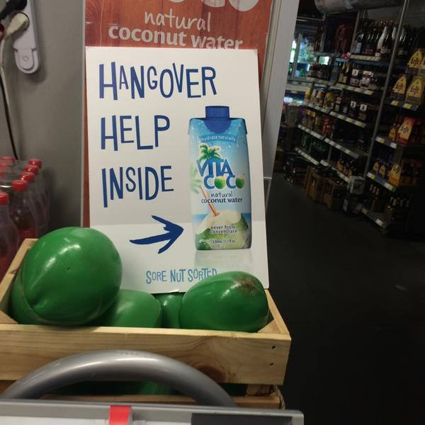 Photo taken at Proxy Delhaize by Jasmin Mazarine 