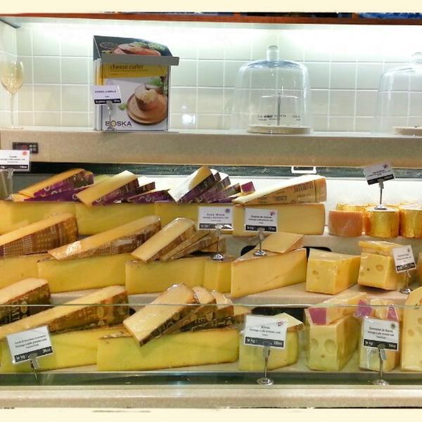 Photo taken at Monoprix by Oleg K. on 5/14/2013-法国巴黎出发街31号 Photo taken at Monoprix by Oleg K. on 5/14/2013