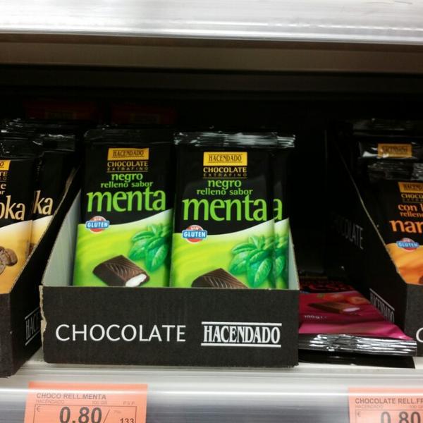 Photo taken at Mercadona by Guineus F. on 8/11/2014