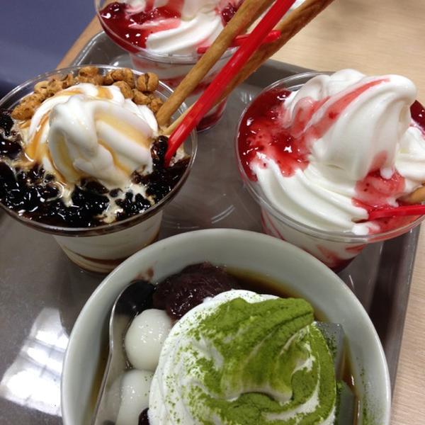 Photo taken at スガキヤ 八事イオン店 by Lee W. on 10/28/2012