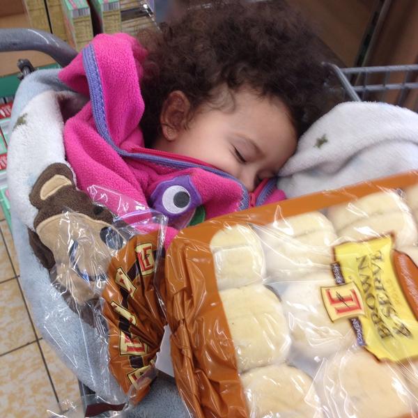 Photo taken at Aldi Food Market by Lora N. on 4/2/2015-华盛顿特区20002 第17届街东北(马里兰大道东北与本宁堡路东北之间)901号 Photo taken at Aldi Food Market by Lora N. on 4/2/2015