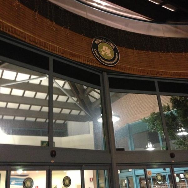 Photo taken at Centro Commerciale Dei Laghi 'Auchan' by Alessandro G. on 11/22/2012-意大利伦巴第雷斯卡尔迪纳帕尔米罗·陶里亚蒂街52 Photo taken at Centro Commerciale Dei Laghi 'Auchan' by Alessandro G. on 11/22/2012