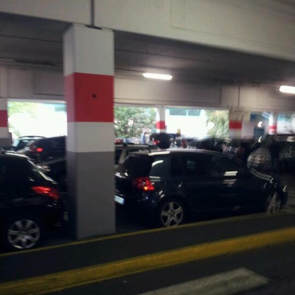 Photo taken at Centro Commerciale Dei Laghi 'Auchan' by Stefano C. on 10/28/2012-意大利伦巴第雷斯卡尔迪纳帕尔米罗·陶里亚蒂街52 Photo taken at Centro Commerciale Dei Laghi 'Auchan' by Stefano C. on 10/28/2012