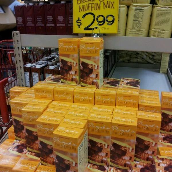 Photo taken at Trader Joe's by RetailGoddesses on 11/21/2011-美国康涅狄格州费尔菲尔德布莱克岩2258 Photo taken at Trader Joe's by RetailGoddesses on 11/21/2011