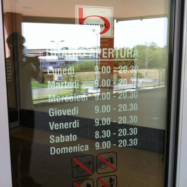 Photo taken at Bennet by Andrea A. on 9/10/2012-意大利伦巴第万扎盖洛 Photo taken at Bennet by Andrea A. on 9/10/2012