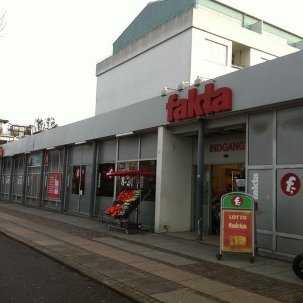 Photo taken at Fakta by Jan A. on 2/1/2013