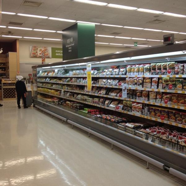 Photo taken at 이마트 (emart) by Kangshin L. on 11/9/2012-首尔特别市瑞草区16易买得超市 Photo taken at 이마트 (emart) by Kangshin L. on 11/9/2012