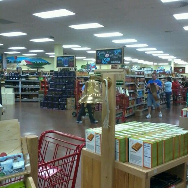 Photo taken at Trader Joe's by Aaron A. on 11/22/2012-美国内布拉斯加州奥马哈太平洋街10305 Photo taken at Trader Joe's by Aaron A. on 11/22/2012