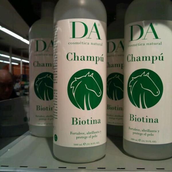 Photo taken at Mercadona by Marisa on 1/18/2012