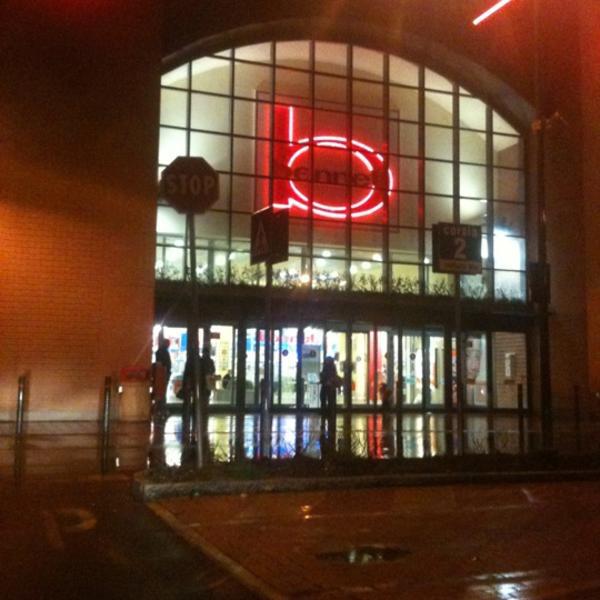 Photo taken at Bennet by Fulvio T. on 3/13/2011