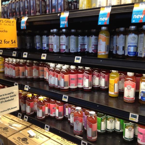 Photo taken at Whole Foods Market by Noel L. on 11/23/2012-美国芝加哥金斯伯里街1550 Photo taken at Whole Foods Market by Noel L. on 11/23/2012