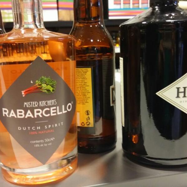 Photo taken at Gall & Gall by Pamela F. on 10/1/2014