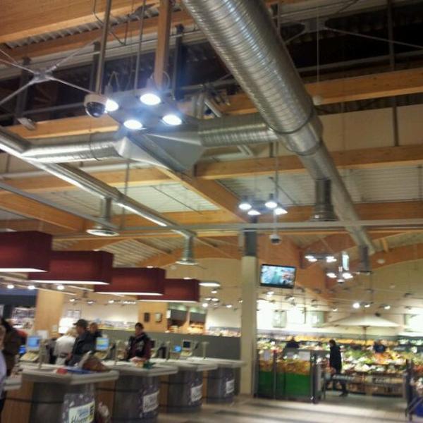 Photo taken at EDEKA FrischeCenter Hövener by Frank on 1/25/2012