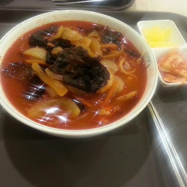 Photo taken at E Mart Mall by Rheign on 5/2/2014-济州特别自治道济州市易买得超市 Photo taken at E Mart Mall by Rheign on 5/2/2014