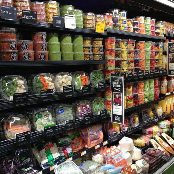 Photo taken at Whole Foods by Yuliya Y. on 4/10/2013-美国印第安纳州米沙沃卡葡萄路4230 Photo taken at Whole Foods by Yuliya Y. on 4/10/2013