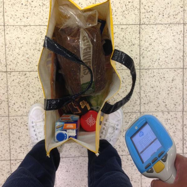 Photo taken at Albert Heijn by Stewart L. on 8/13/2013-荷兰阿姆斯特丹亥姆霍兹街63号 Photo taken at Albert Heijn by Stewart L. on 8/13/2013