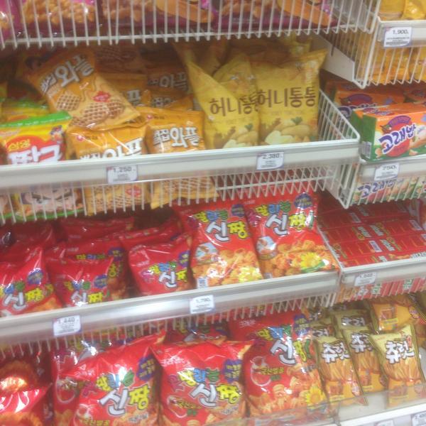 Photo taken at 홈플러스 (Home Plus) by Tae-young S. on 3/11/2015-首尔市麻浦区世界杯路240号世界杯体育场内(世界杯店) Photo taken at 홈플러스 (Home Plus) by Tae-young S. on 3/11/2015