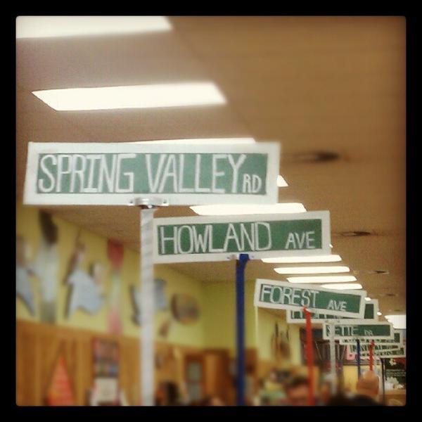 Photo taken at Trader Joe's by Josephine W. on 7/9/2012-纽泽西州帕拉默斯米德兰大道404号 Photo taken at Trader Joe's by Josephine W. on 7/9/2012