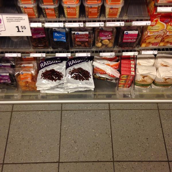 Photo taken at Albert Heijn by Mirko M. on 4/14/2014-荷兰阿姆斯特丹腓特烈亨利街81号 Photo taken at Albert Heijn by Mirko M. on 4/14/2014