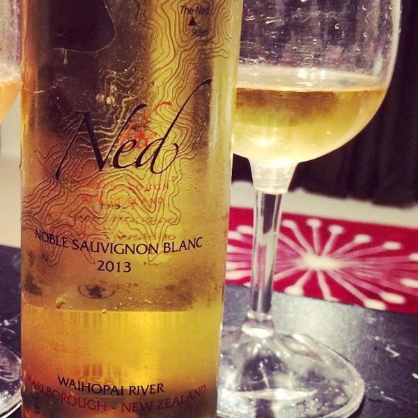 New World超市吉斯伯恩店 新西兰丰盛湾奥波蒂基大桥街19号New World超市