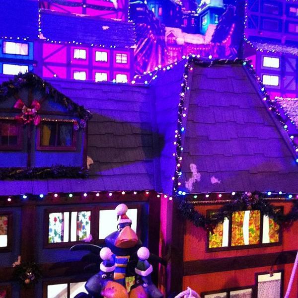 Photo taken at El Corte Inglés by sisectoriales on 12/23/2012