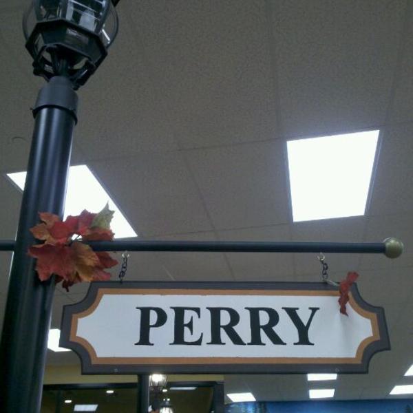 Photo taken at Trader Joe's by Suzi S. on 11/20/2011