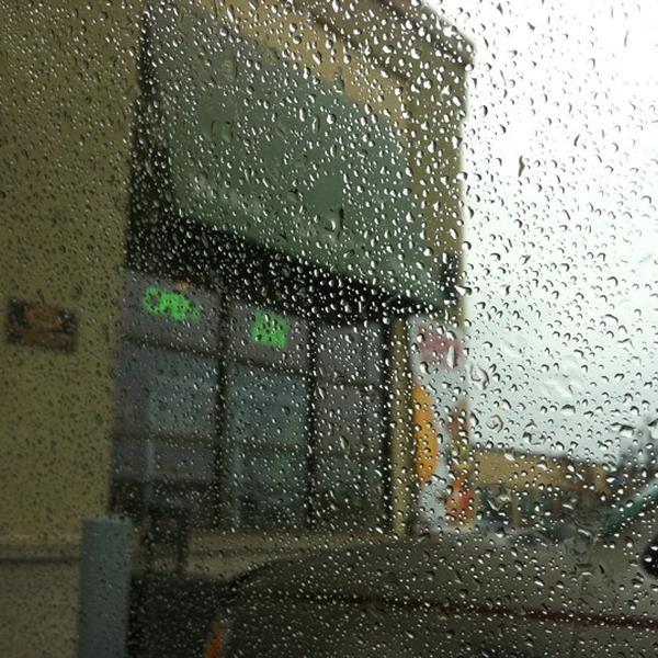 Photo taken at LCBO by Mags on 8/31/2011-加拿大安大略省桑德贝雷霆中心威廉堡路969 Photo taken at LCBO by Mags on 8/31/2011