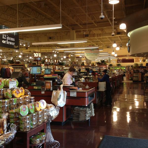 Photo taken at Whole Foods Market by Vicky K. on 9/6/2013-伊利诺州北溪沃基根路柳路840号 Photo taken at Whole Foods Market by Vicky K. on 9/6/2013