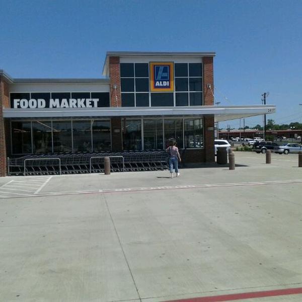 Photo taken at Aldi by Steven R. on 4/17/2012