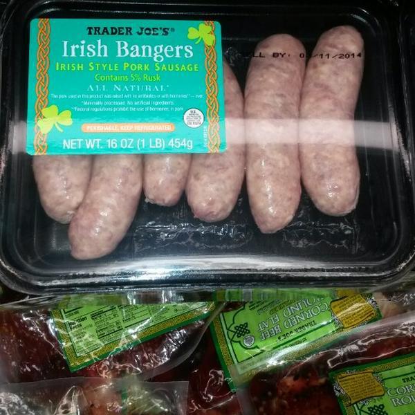 Photo taken at Trader Joe's by Dianne -伊利诺州拉格兰奇市奥格登大道拉格兰奇路北25号 Photo taken at Trader Joe's by Dianne