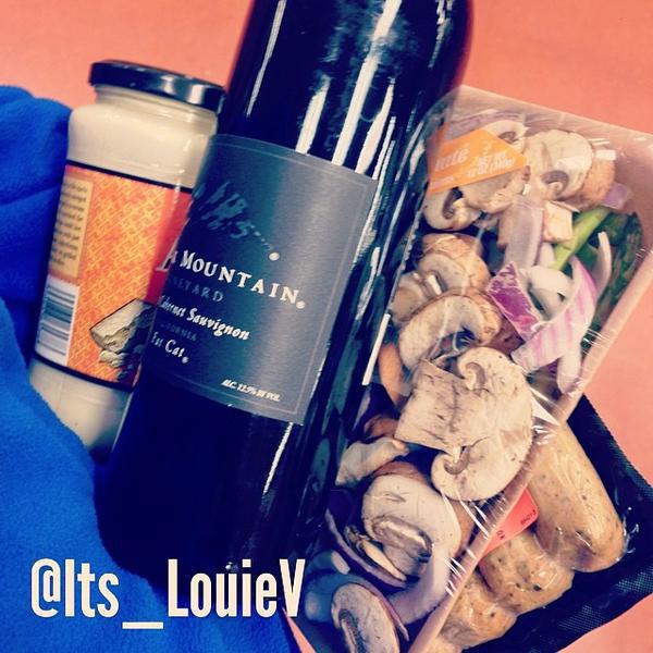 Photo taken at Trader Joe's by Luis S. on 3/29/2014-伊利诺州拉格兰奇市奥格登大道拉格兰奇路北25号 Photo taken at Trader Joe's by Luis S. on 3/29/2014