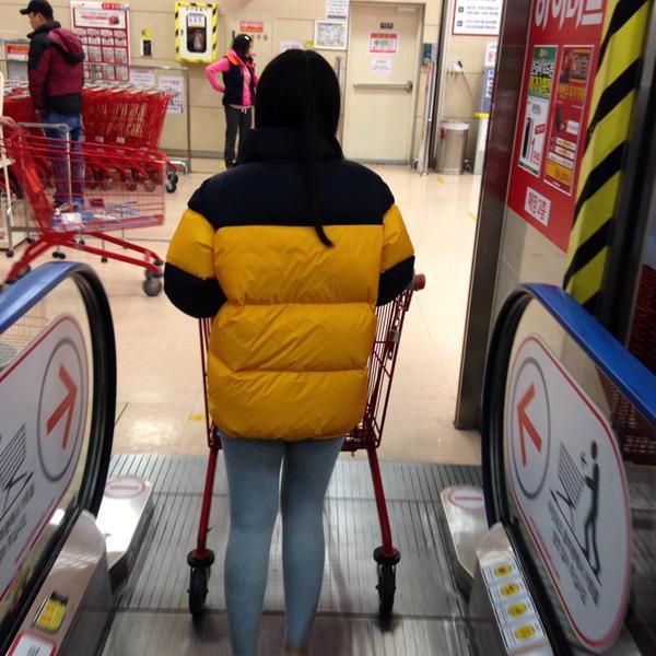 Photo taken at 롯데마트 (LOTTE Mart) by Kim H. on 2/22/2014-全北全州完山区240乐天超市 Photo taken at 롯데마트 (LOTTE Mart) by Kim H. on 2/22/2014