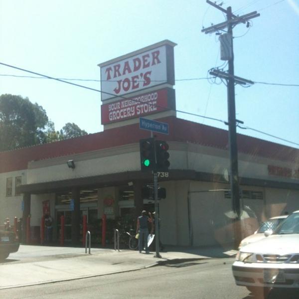 Photo taken at Trader Joe's by Francesca F. on 8/13/2012-加尼福尼亚 洛杉矶海波龙大道2738(在密苏里安大略省休闲街) Photo taken at Trader Joe's by Francesca F. on 8/13/2012