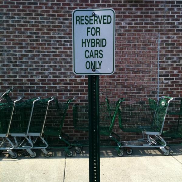 Photo taken at Whole Foods Market by Shannon on 7/4/2012-威斯康辛 麦迪逊大学大道3313(山街) Photo taken at Whole Foods Market by Shannon on 7/4/2012