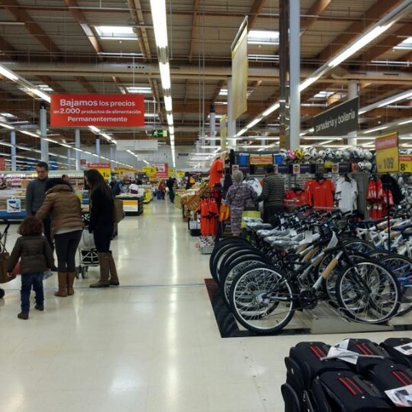 Photo taken at Carrefour El Saler by Pedro N. on 2/3/2013-西班牙巴伦西亚洛佩兹皮尼罗教授大道16号 Photo taken at Carrefour El Saler by Pedro N. on 2/3/2013