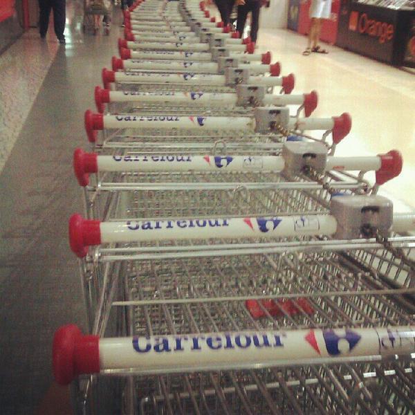 Photo taken at Carrefour El Saler by Silvia S. on 3/3/2013-西班牙巴伦西亚洛佩兹皮尼罗教授大道16号 Photo taken at Carrefour El Saler by Silvia S. on 3/3/2013