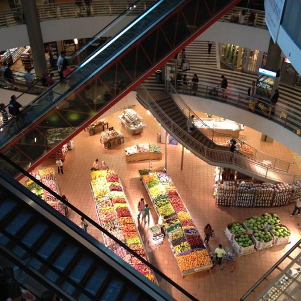 Photo taken at Loblaws by Richard J. on 7/22/2012-加拿大多伦多北约克中心央街5095 Photo taken at Loblaws by Richard J. on 7/22/2012