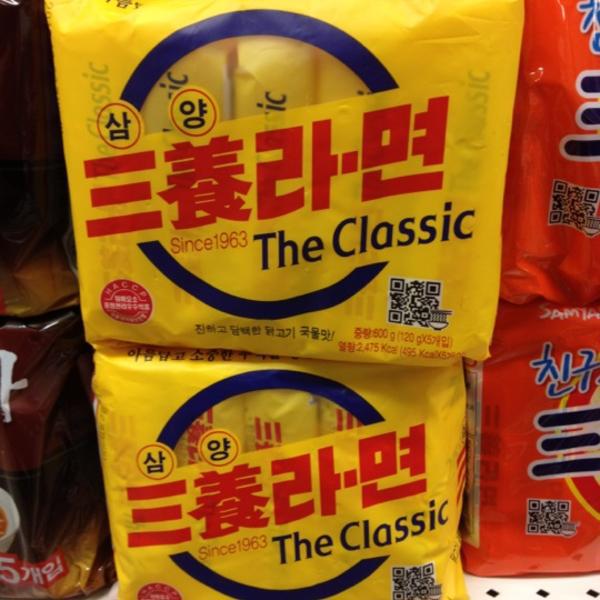 Photo taken at 홈플러스 익스프레스 (Home plus express) by Jean P. on 6/7/2012-首尔特别市城东区171号 Photo taken at 홈플러스 익스프레스 (Home plus express) by Jean P. on 6/7/2012