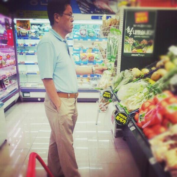 Photo taken at 홈플러스 익스프레스 (Home plus express) by Michellee K. on 9/10/2012-首尔特别市城东区171号 Photo taken at 홈플러스 익스프레스 (Home plus express) by Michellee K. on 9/10/2012