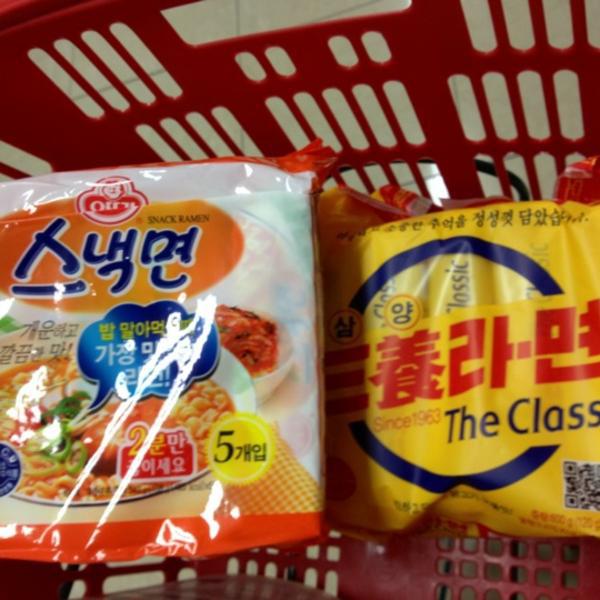 Photo taken at 홈플러스 익스프레스 (Home plus express) by Jean P. on 6/7/2012-首尔特别市城东区171号 Photo taken at 홈플러스 익스프레스 (Home plus express) by Jean P. on 6/7/2012