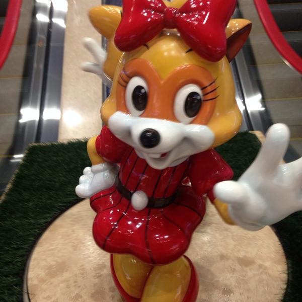 Photo taken at 롯데마트 (LOTTE Mart) by Hyewon C. on 7/24/2014