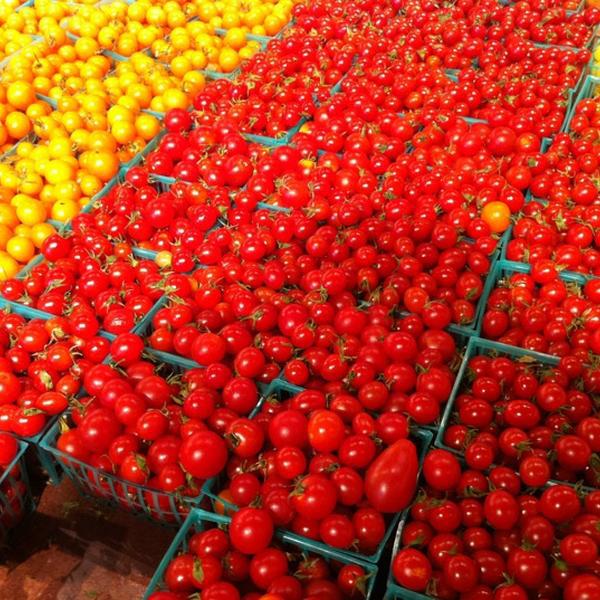 Photo taken at Whole Foods Market by  ℋumorous on 9/6/2012-德克萨斯州阿灵顿拉马尔大道801号 Photo taken at Whole Foods Market by  ℋumorous on 9/6/2012