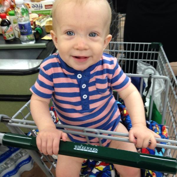 Photo taken at Whole Foods Market by Elizabeth M. on 4/19/2014-阿肯色小岩城罗德尼·帕勒姆路10700(在盖茨街道) Photo taken at Whole Foods Market by Elizabeth M. on 4/19/2014