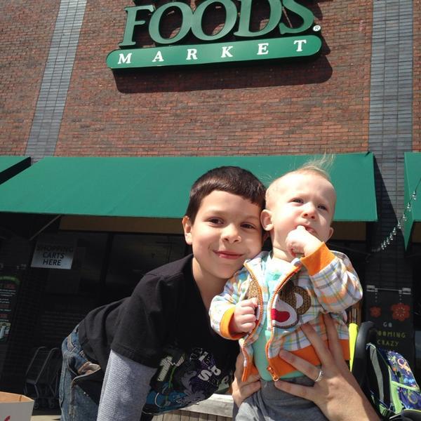 Photo taken at Whole Foods Market by Elizabeth M. on 4/8/2014-阿肯色小岩城罗德尼·帕勒姆路10700(在盖茨街道) Photo taken at Whole Foods Market by Elizabeth M. on 4/8/2014