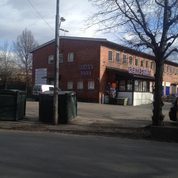 Photo taken at Rema 1000 by Steinar R. on 3/29/2012