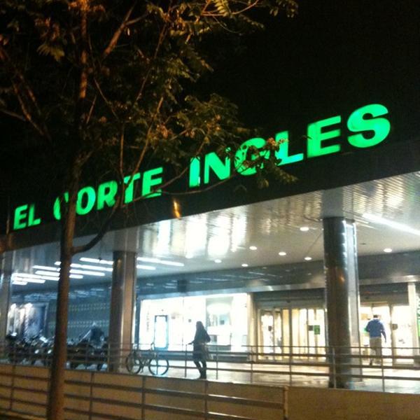 Photo taken at El Corte Inglés by Julia D. on 11/14/2011