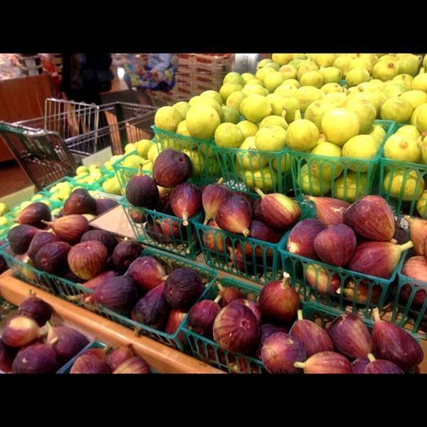 Photo taken at Whole Foods Market by Kate K. on 9/10/2012-美国华盛顿州西雅图第64街东北1026 Photo taken at Whole Foods Market by Kate K. on 9/10/2012