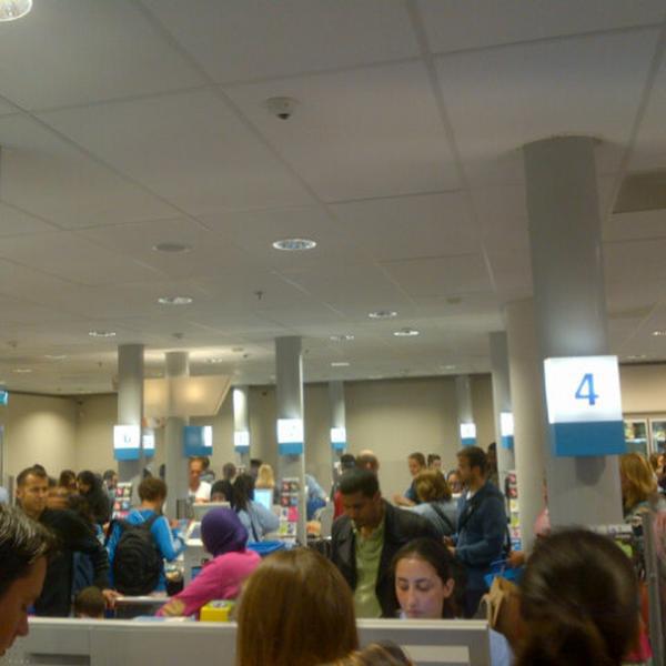 Photo taken at Albert Heijn by Francisca on 9/2/2012-荷兰南荷兰省海牙格罗特市场街55a Photo taken at Albert Heijn by Francisca on 9/2/2012